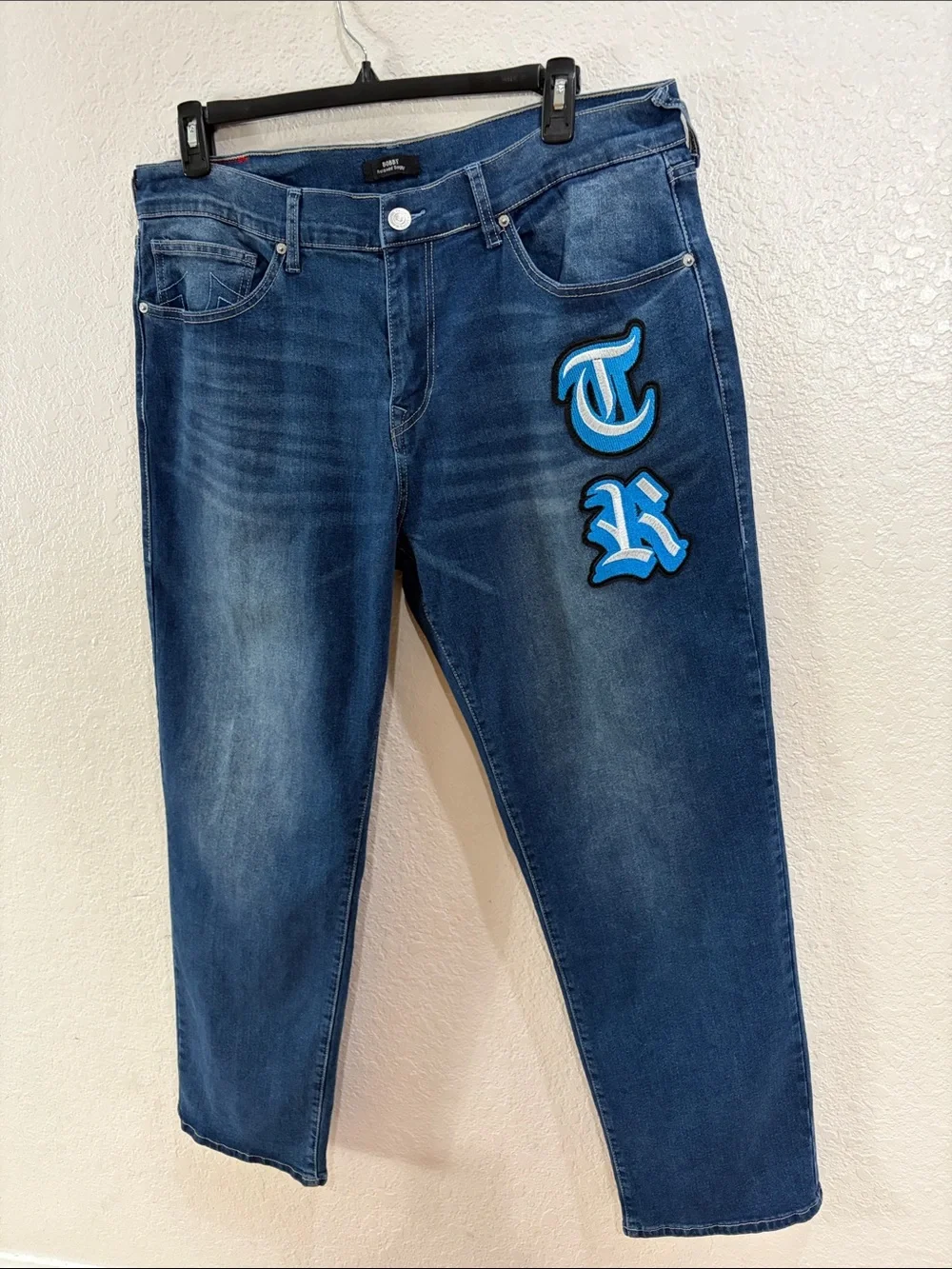 True Religion BOBBY APPLIQUE BAGGY ,Size 36,Jeans - Back Pocket Detail